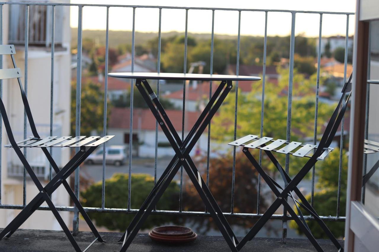 Bellejoie - Appartement T3- Poitiers Sud - Direct Futuroscope - Parking Et Wifi Gratuit Kültér fotó