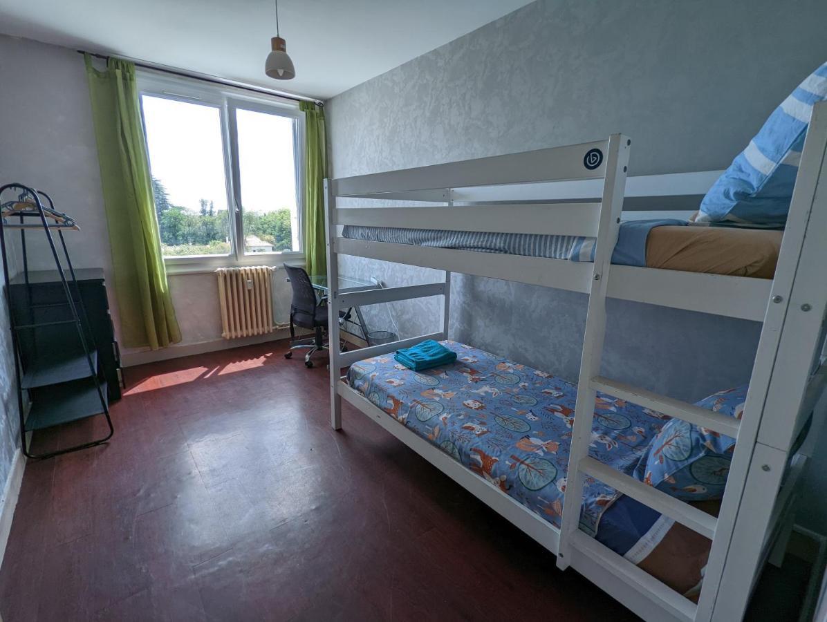 Bellejoie - Appartement T3- Poitiers Sud - Direct Futuroscope - Parking Et Wifi Gratuit Kültér fotó